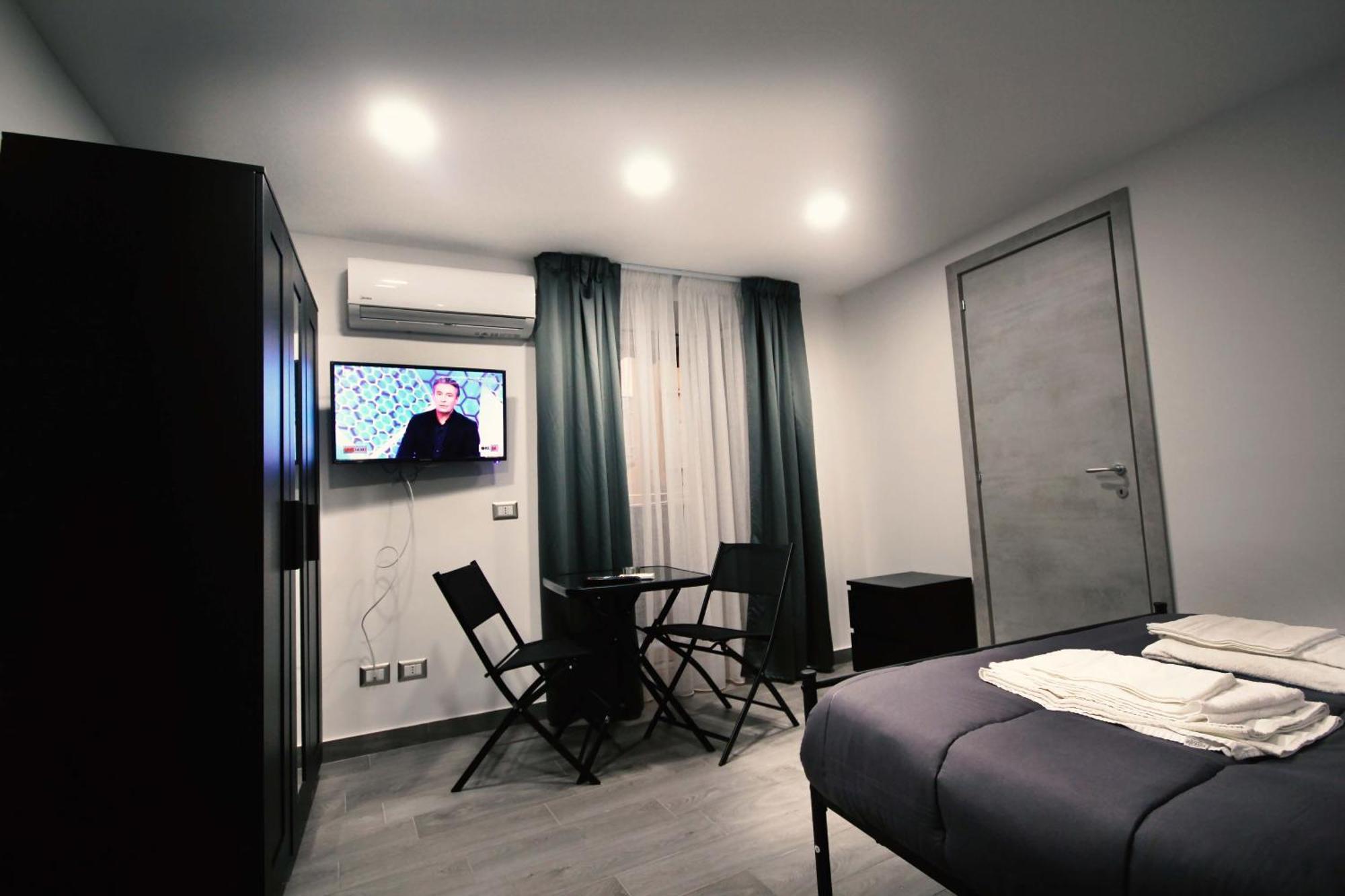 Almat Domus Apartment Naples Bilik gambar